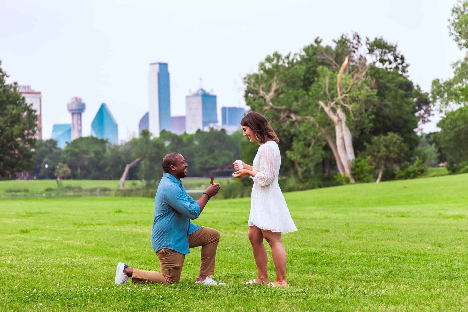 soulmatebox customer with a proposal ring box