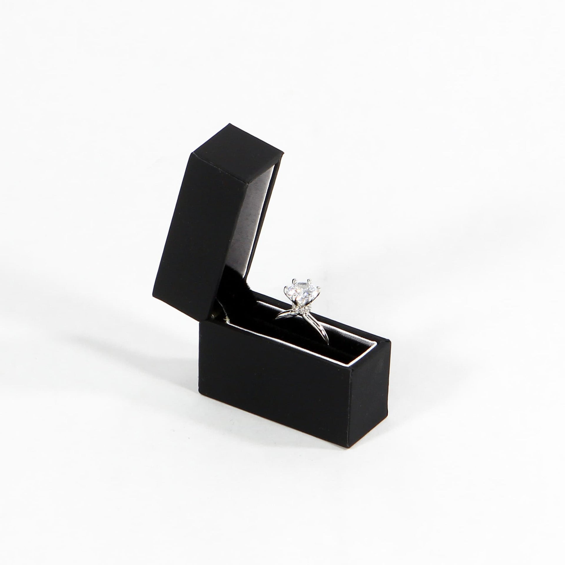 discreet thing black proposal ring box