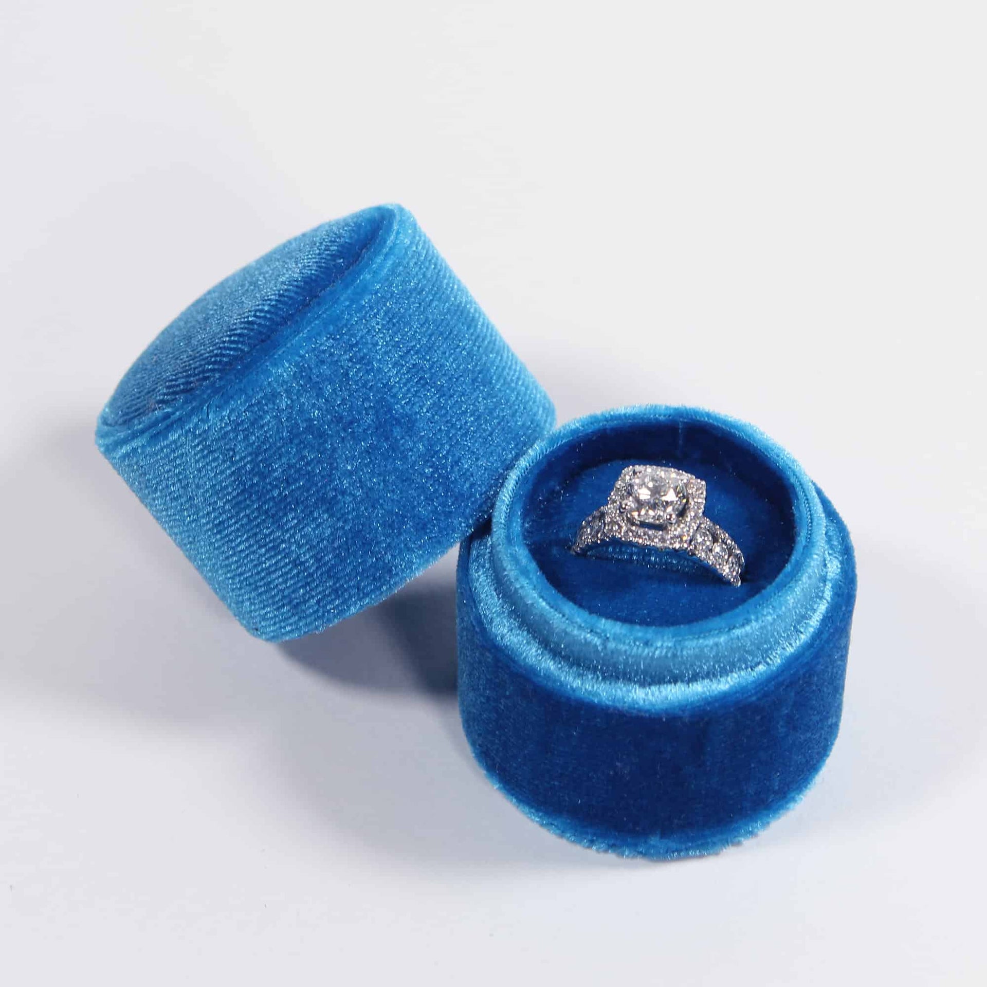 blue velvet ring box , luxury single ring box