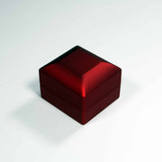 This is a red ring box that has a built in led light pointed down at the ring. Great for weddings, proposals, ,engagements or just to show off your gems!