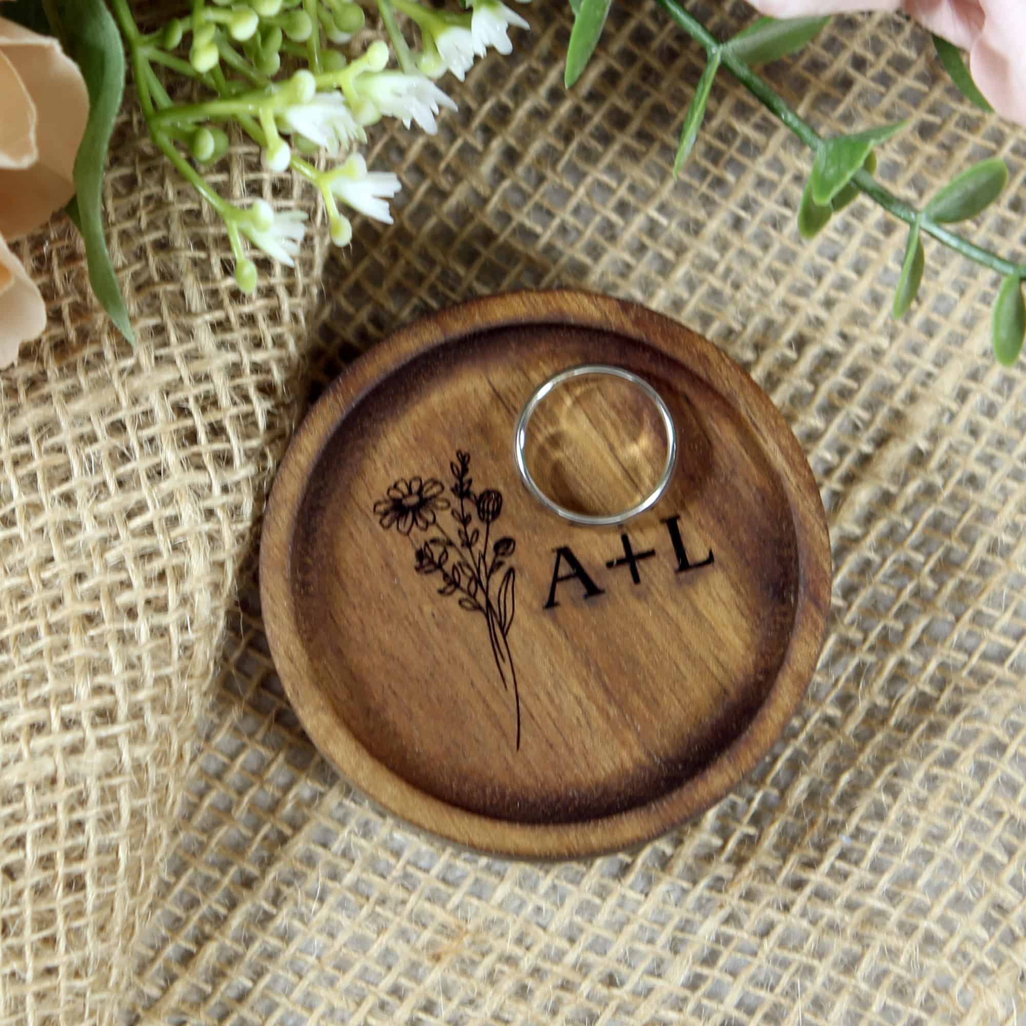 GORGECRAFT Engraved Proposal Wedding Ring Box Wooden Ring Holder Rustic  Shabby Chic Rings Bearer Necklaces Wood Storage Ceremony Gift Display :  Amazon.in: Jewellery